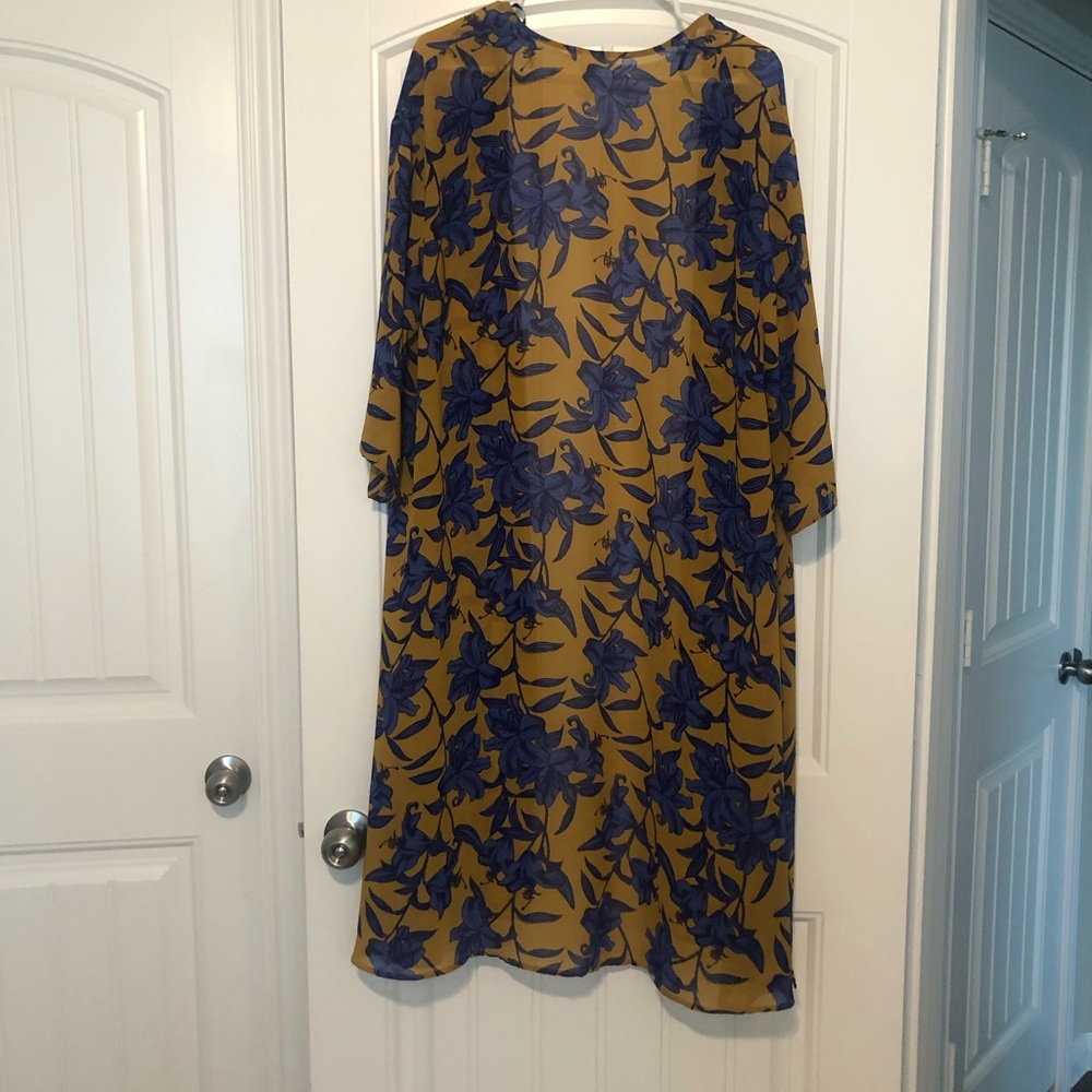 Sheer Pattern Cover Up - Picture 2 of 2